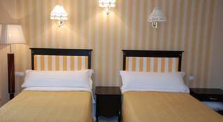 Гостиница Бел Отель Белореченск Стандартный двухместный номер с 2 отдельными кроватями-1